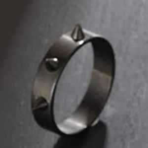 RING BLACK STAINLESS STEEL SIZE 8 BAND GREAT FOR STACKING